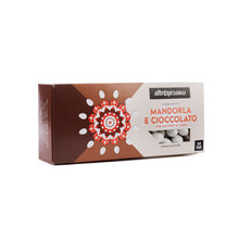 Carica l'immagine nel visualizzatore di Gallery, Confetti mandorla e cioccolato al latte | 1 kg