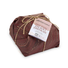 Carica l'immagine nel visualizzatore di Gallery, Panettone con rum e gocce di cioccolato
